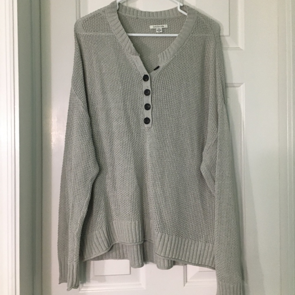 American Eagle sweater